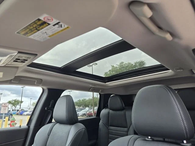 2025 Mitsubishi Outlander Plug-in Hybrid SE - Photo 15
