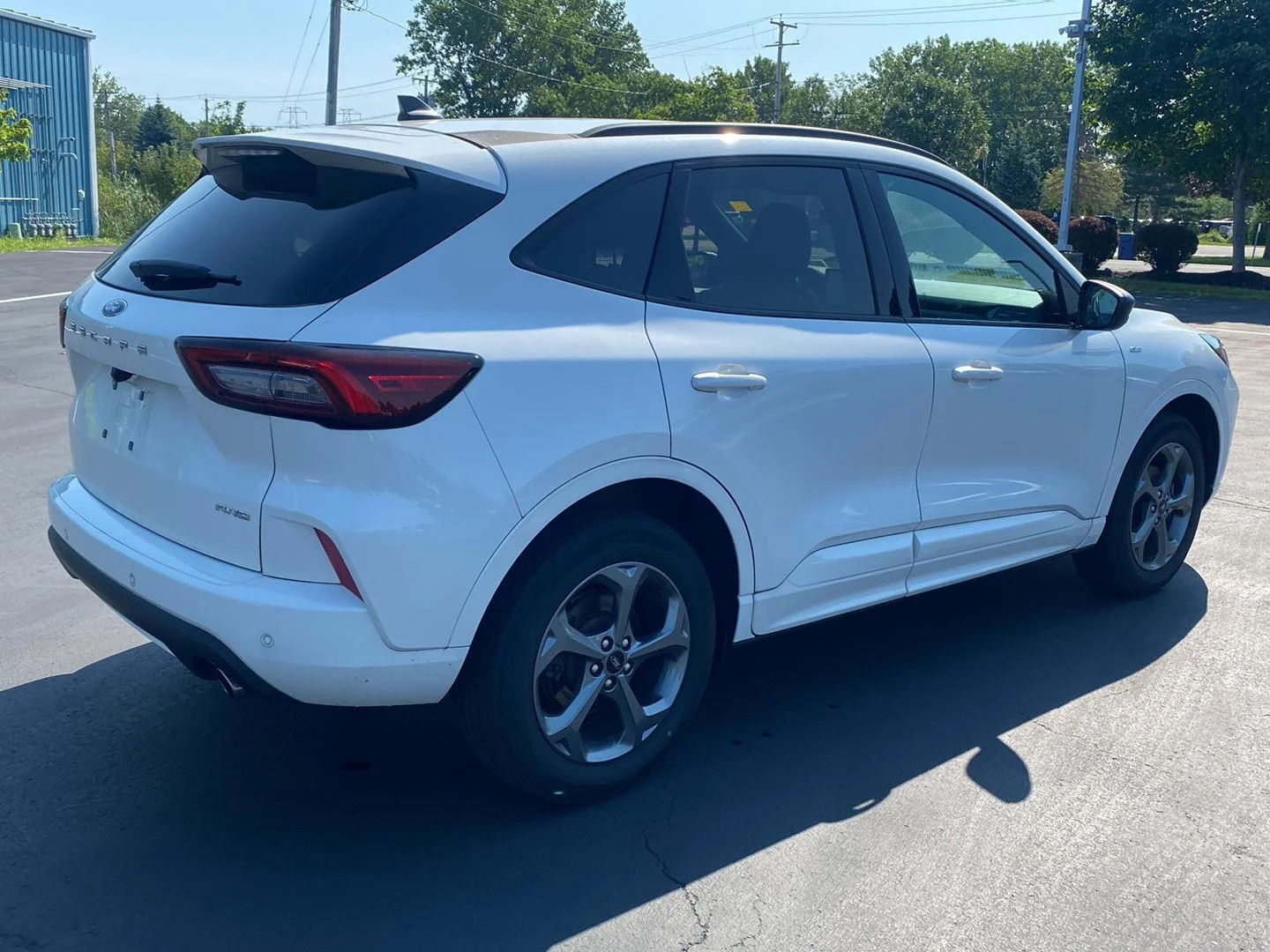 Used 2023 Star White Metallic Tri-Coat Ford ST-Line image 10