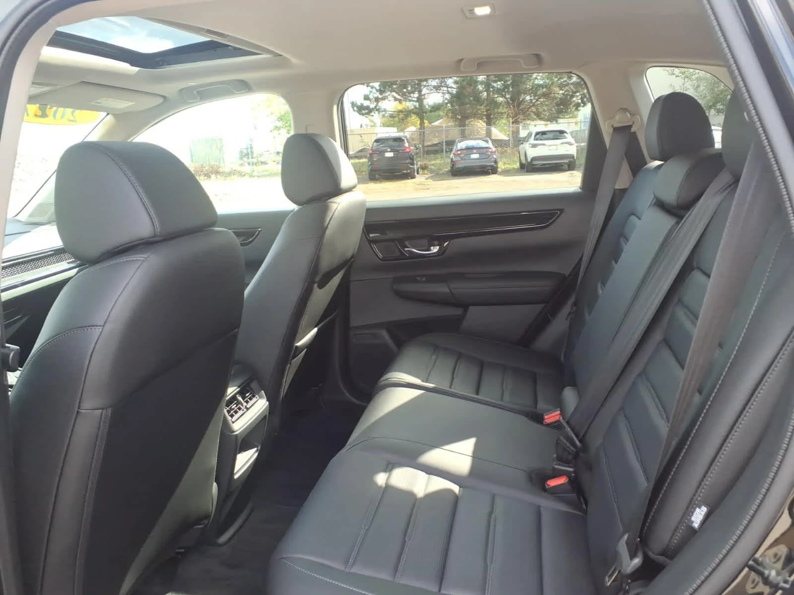 2027 Honda CR-V EX-L - Photo 12