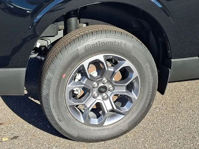 New 2026 Black Ford XLT image 5