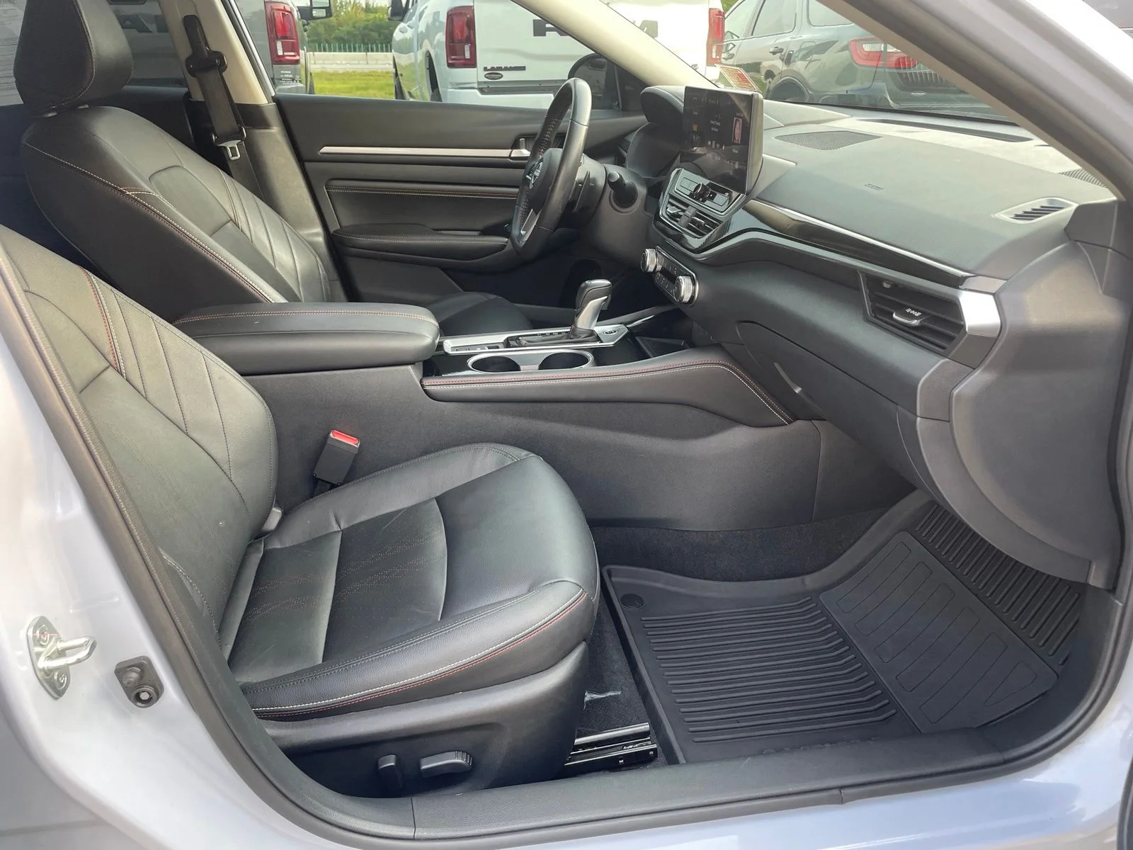 Used 2023 Gray Nissan 2.5 SR image 10
