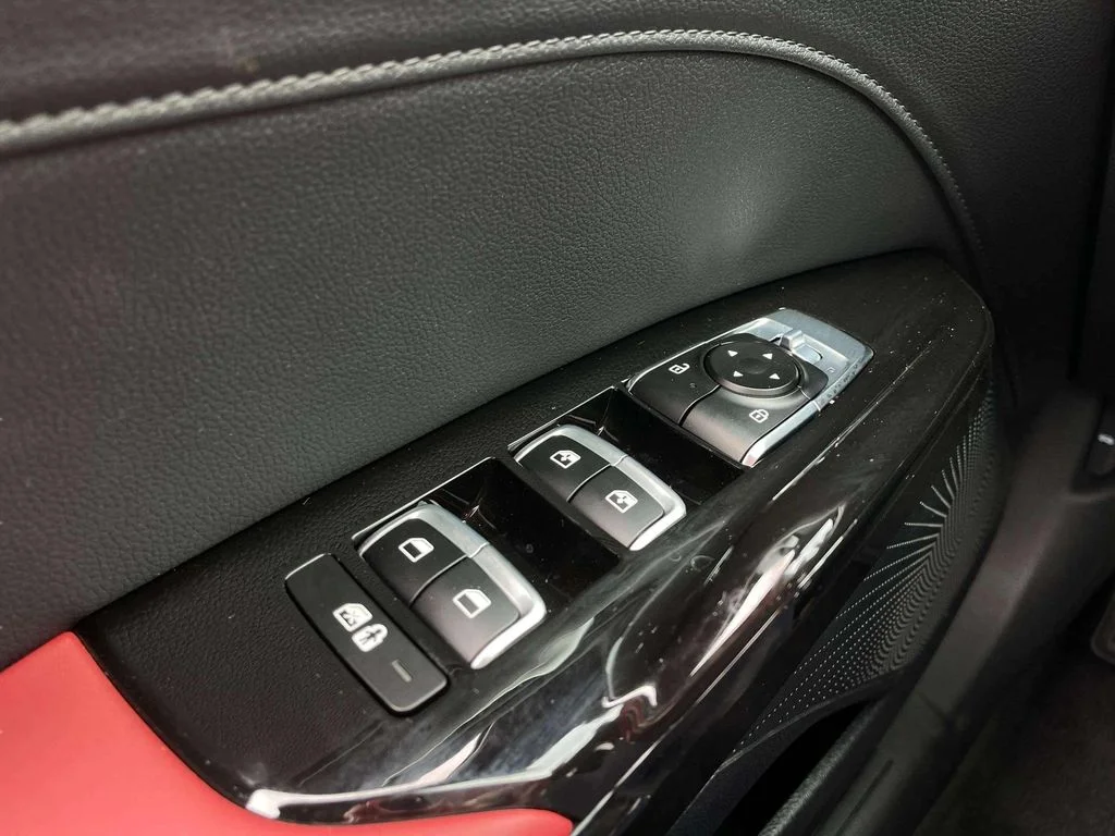 Used 2026 Aurora Black Pearl Kia GT-Line image 21