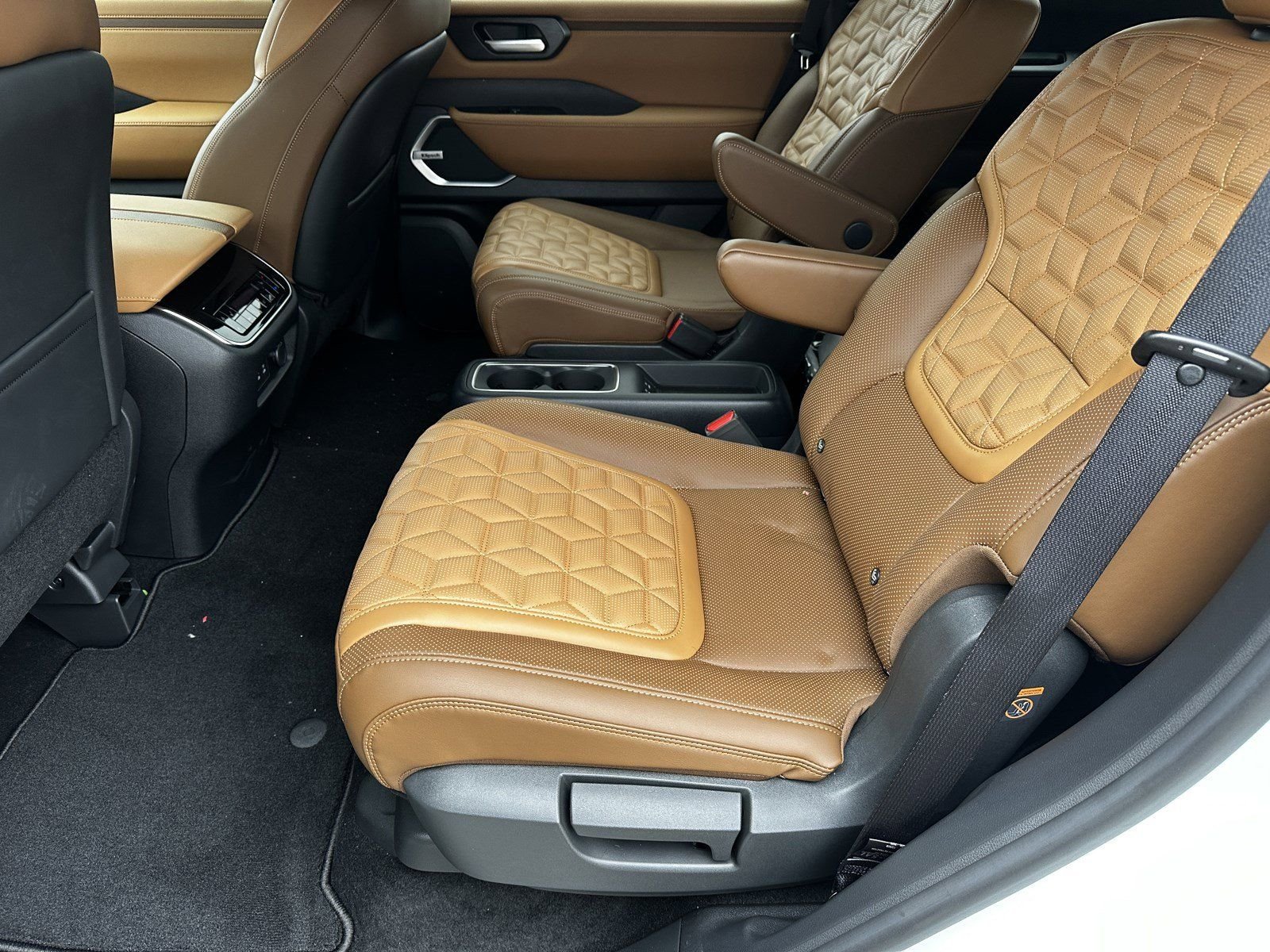 New 2026 White Nissan Platinum Reserve image 23