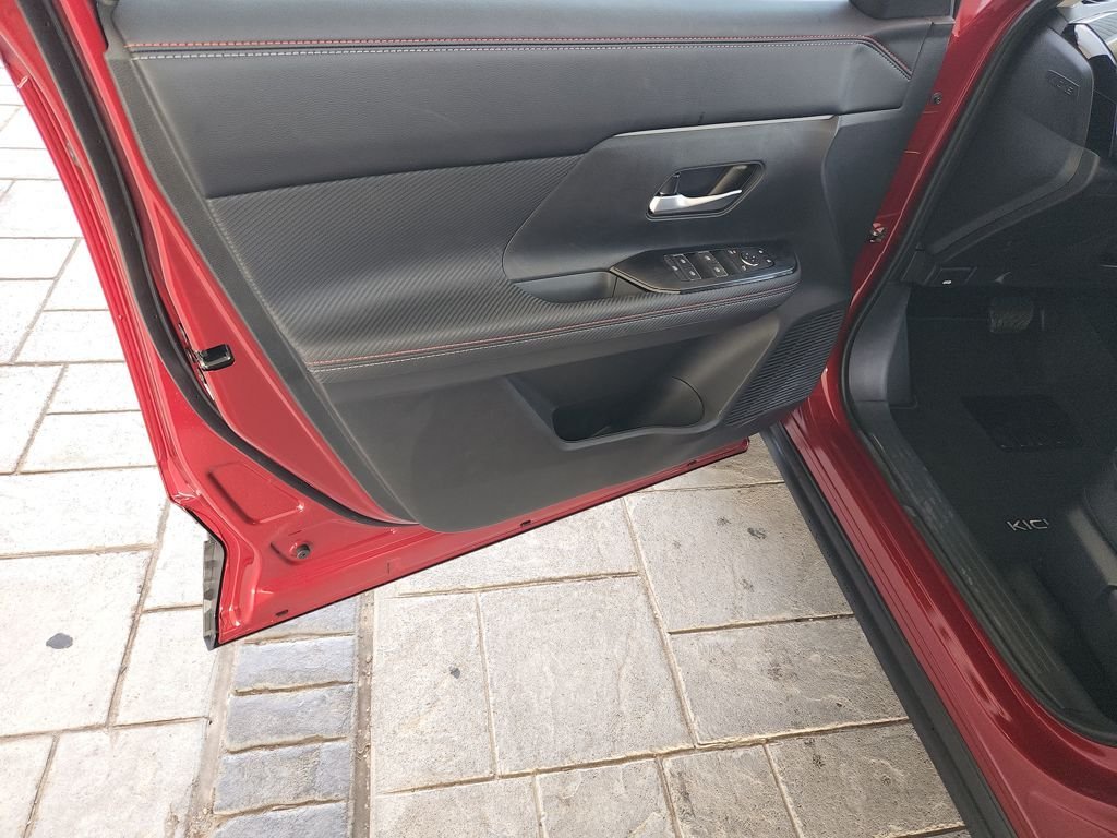 New 2026 Scarlet Ember Tintcoat Nissan SR image 21