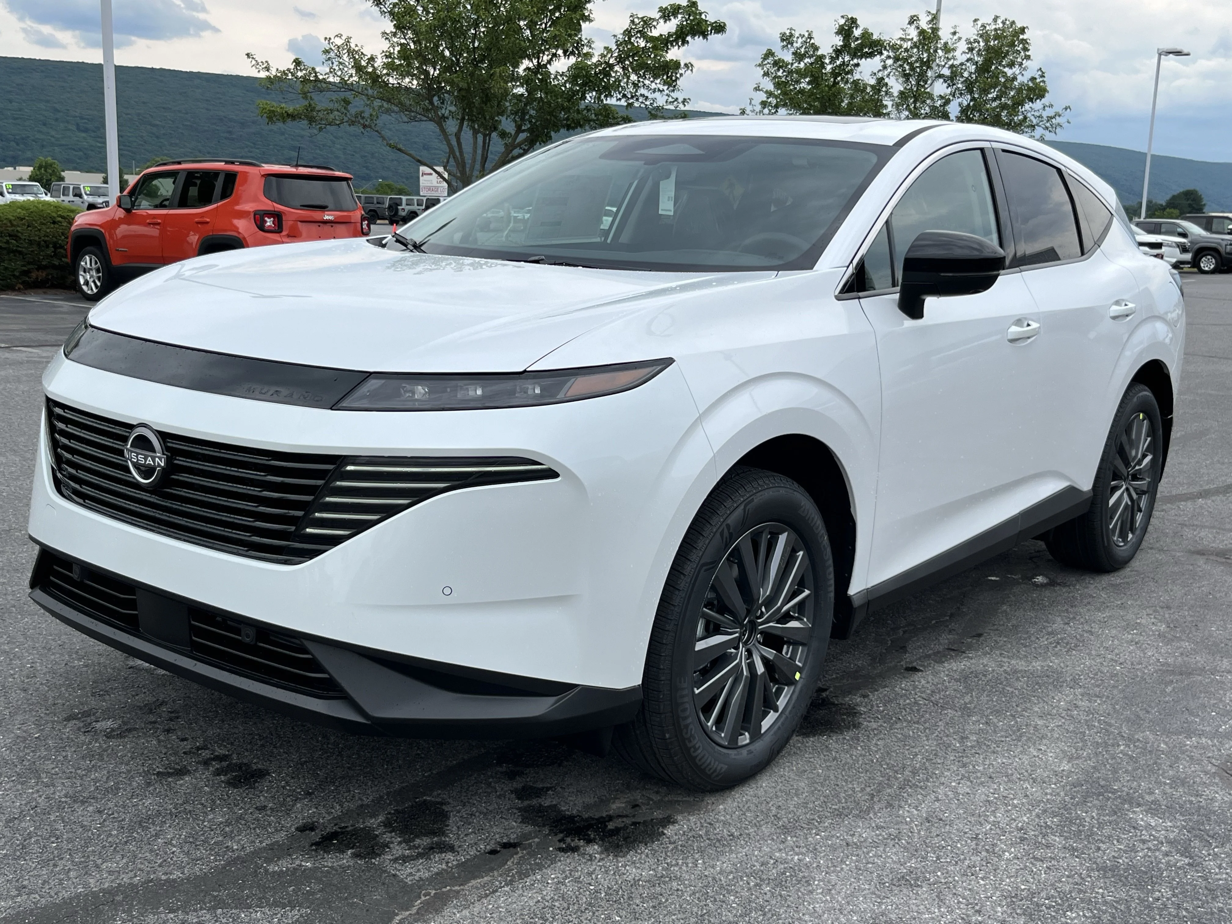 New 2026 Everest White Pearl TriCoat Nissan SL image 13