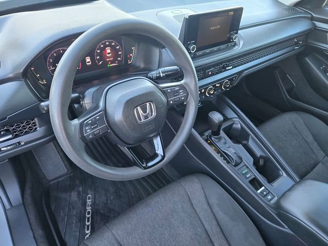 Used 2025 Gray Honda SE image 10