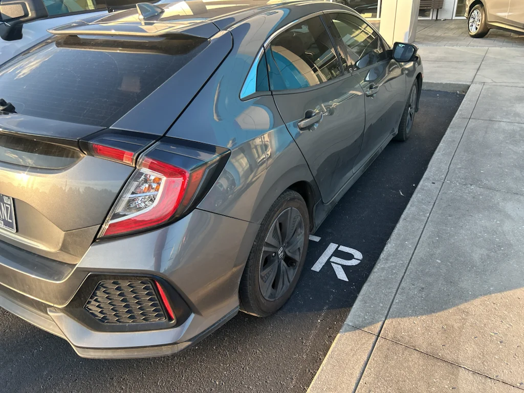 Used 2017 Gray Honda EX-L image 4