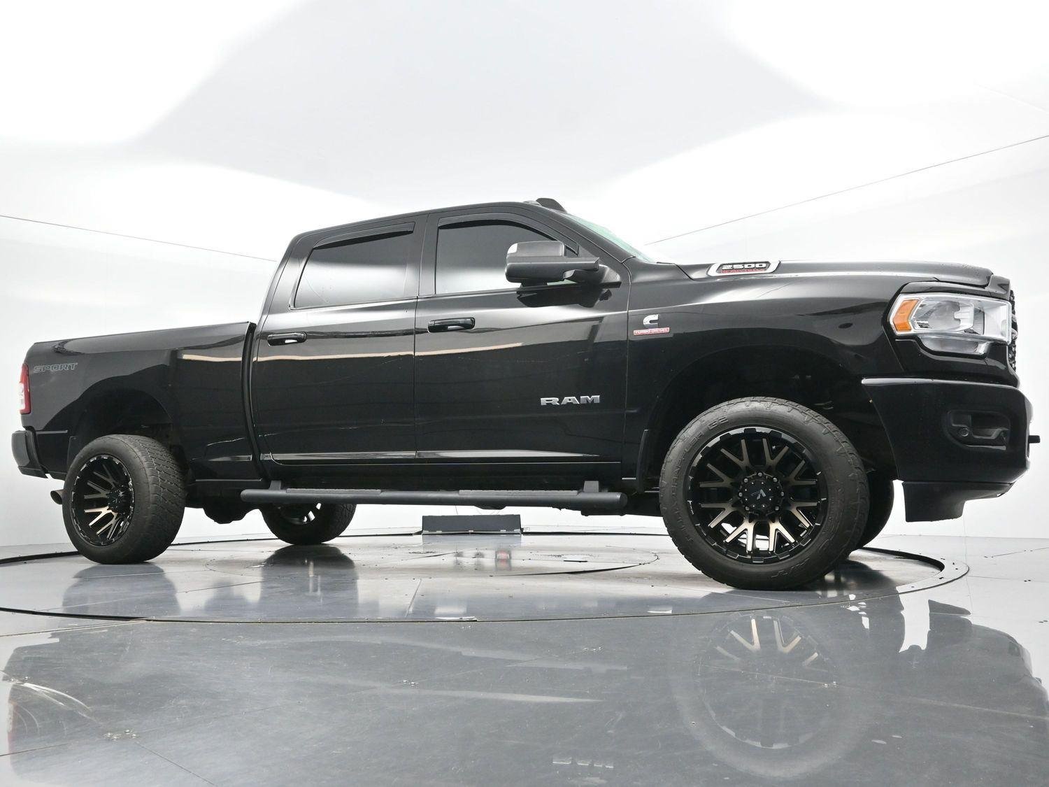 Used 2022 Diamond Black Crystal Pearlcoat Ram Big Horn image 42