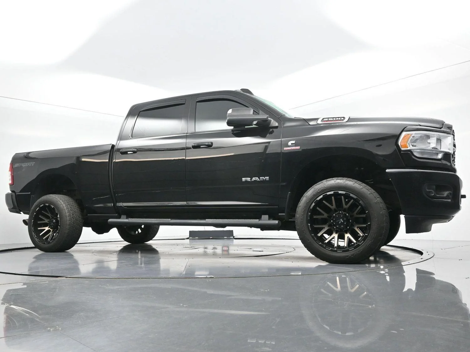 Used 2022 Diamond Black Crystal Pearlcoat Ram Big Horn image 42