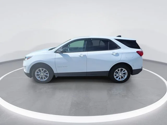 Used 2019 White Chevrolet LS image 5