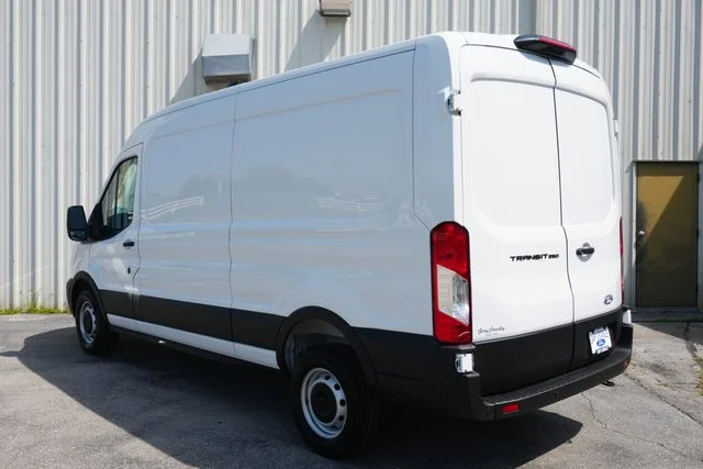 New 2026 Oxford White Ford Cargo Van image 5