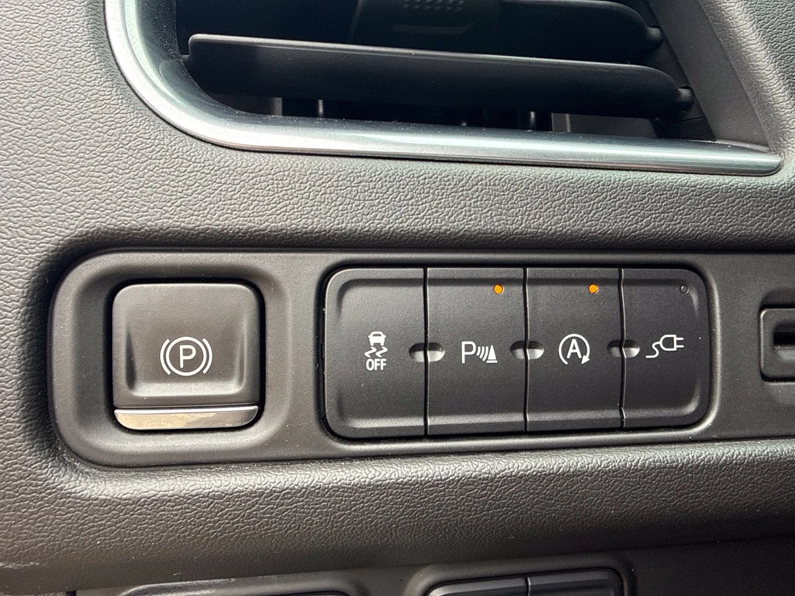 Used 2021 BLACK Chevrolet LT image 15