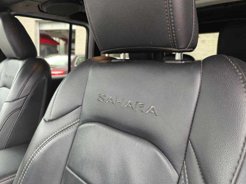 Used 2019 White Jeep Unlimited Sahara image 11