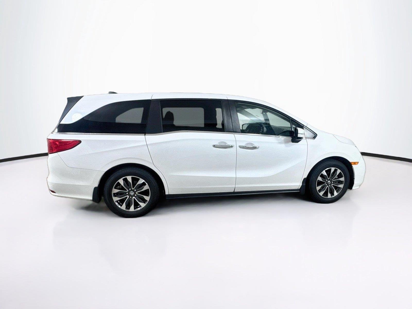 Used 2024 Platinum White Pearl Honda EX-L image 8
