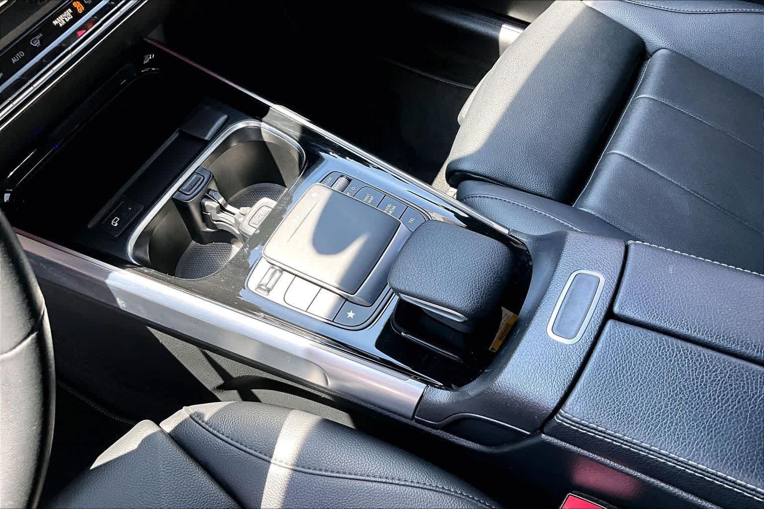 Used 2021 Galaxy Blue Metallic Mercedes-Benz GLB 250 image 17