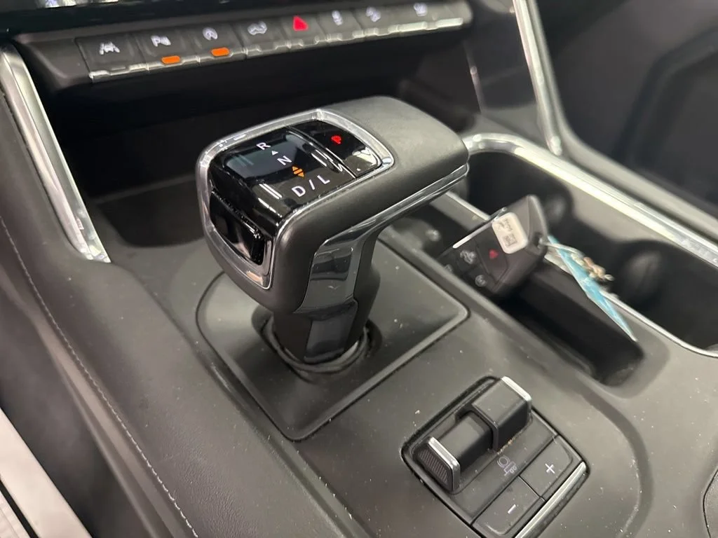 Used 2023 Sterling Metallic GMC Denali image 40