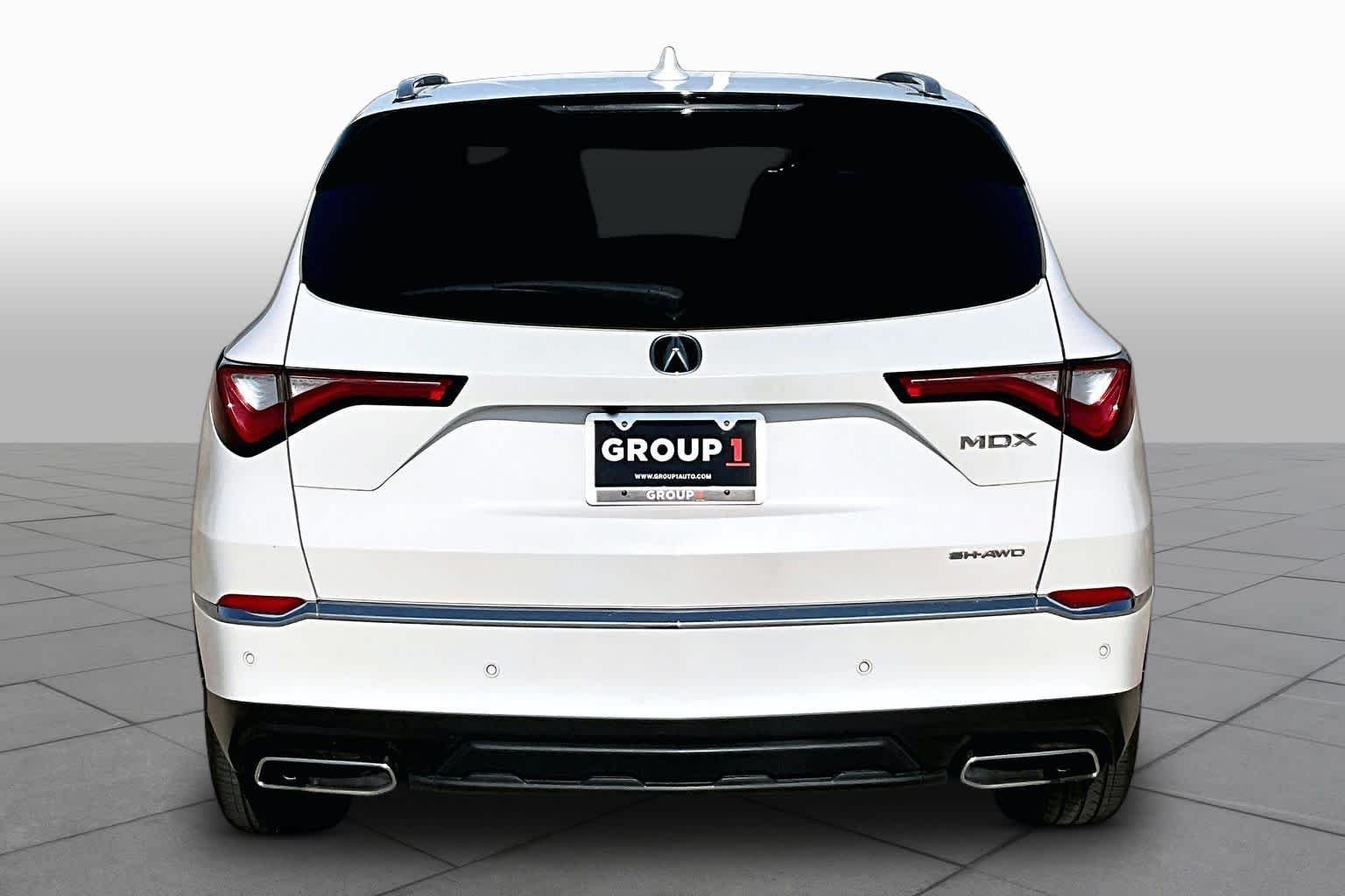 Used 2024 Platinum White Pearl Acura w/Advance Package image 5