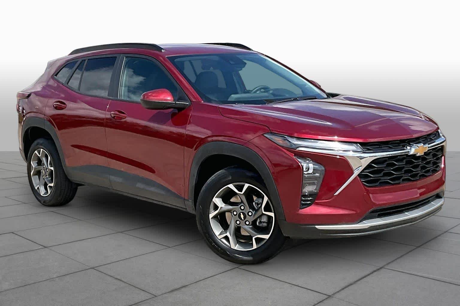 Used 2025 Crimson Metallic Chevrolet LT image 3