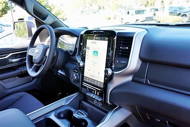 New 2026 Bright White Clear-Coat Exterior Paint RAM Big Horn Night Edition image 15