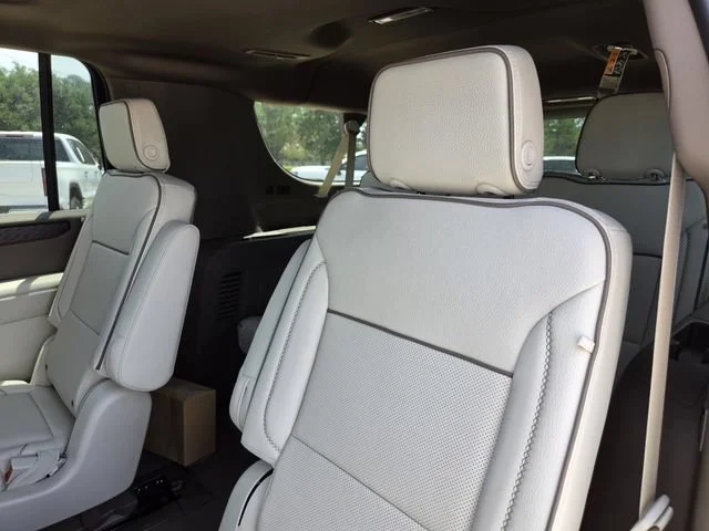 2026 GMC Yukon XL Denali - Photo 30