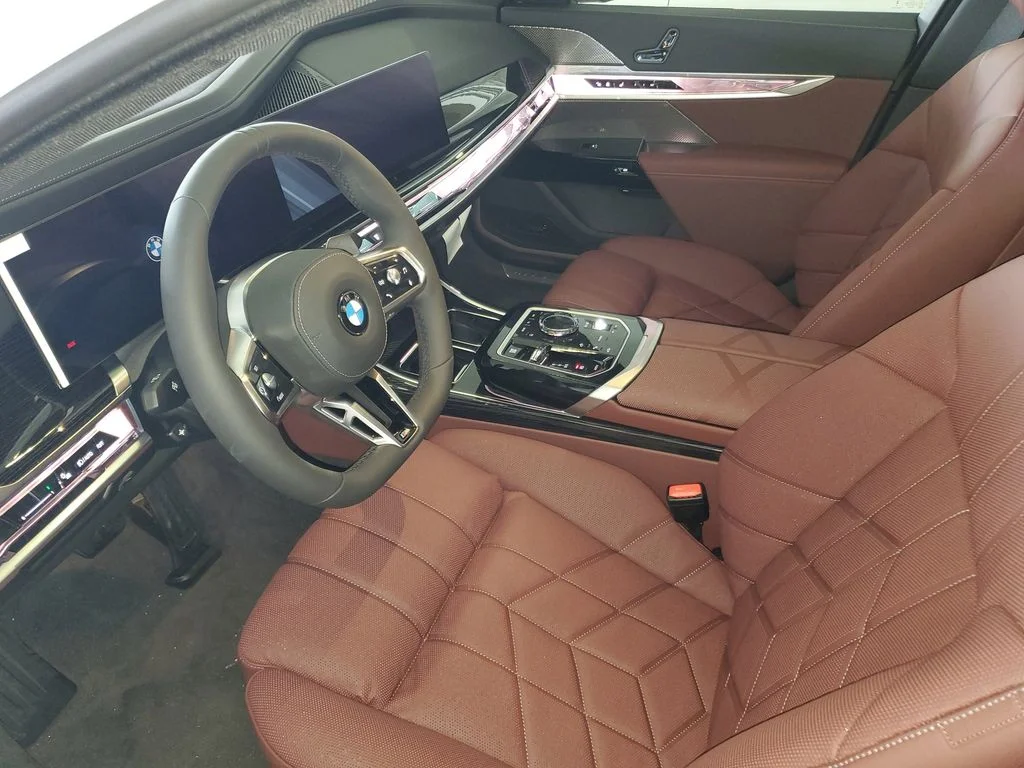 New 2026 Alpine White BMW 740i image 15