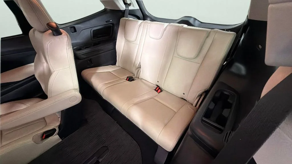 Used 2019 White Subaru Limited image 29