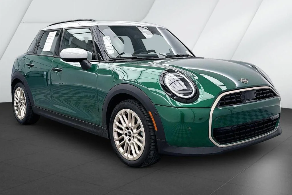 2026 MINI Hardtop's photo