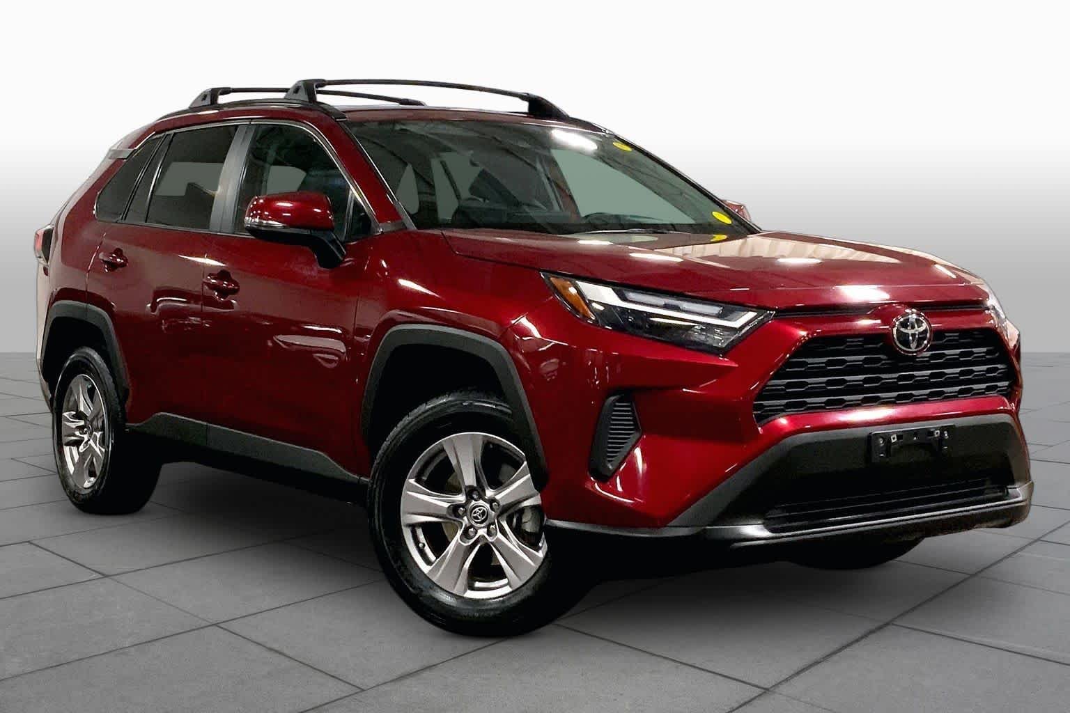 Used 2023 Ruby Flare Pearl Toyota XLE image 3