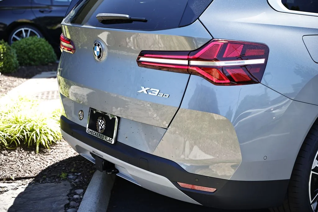 New 2026 Skyscraper Grey Metallic BMW 30 xDrive image 7