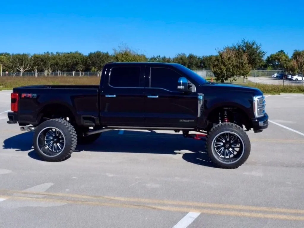 Used 2024 Black Metallic Ford Platinum image 27