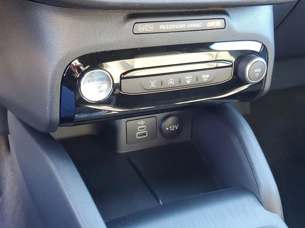 2026 Ford Escape ST-Line - Photo 16