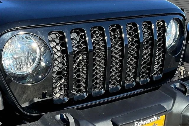 Certified Used 2022 Black Jeep Sport image 34