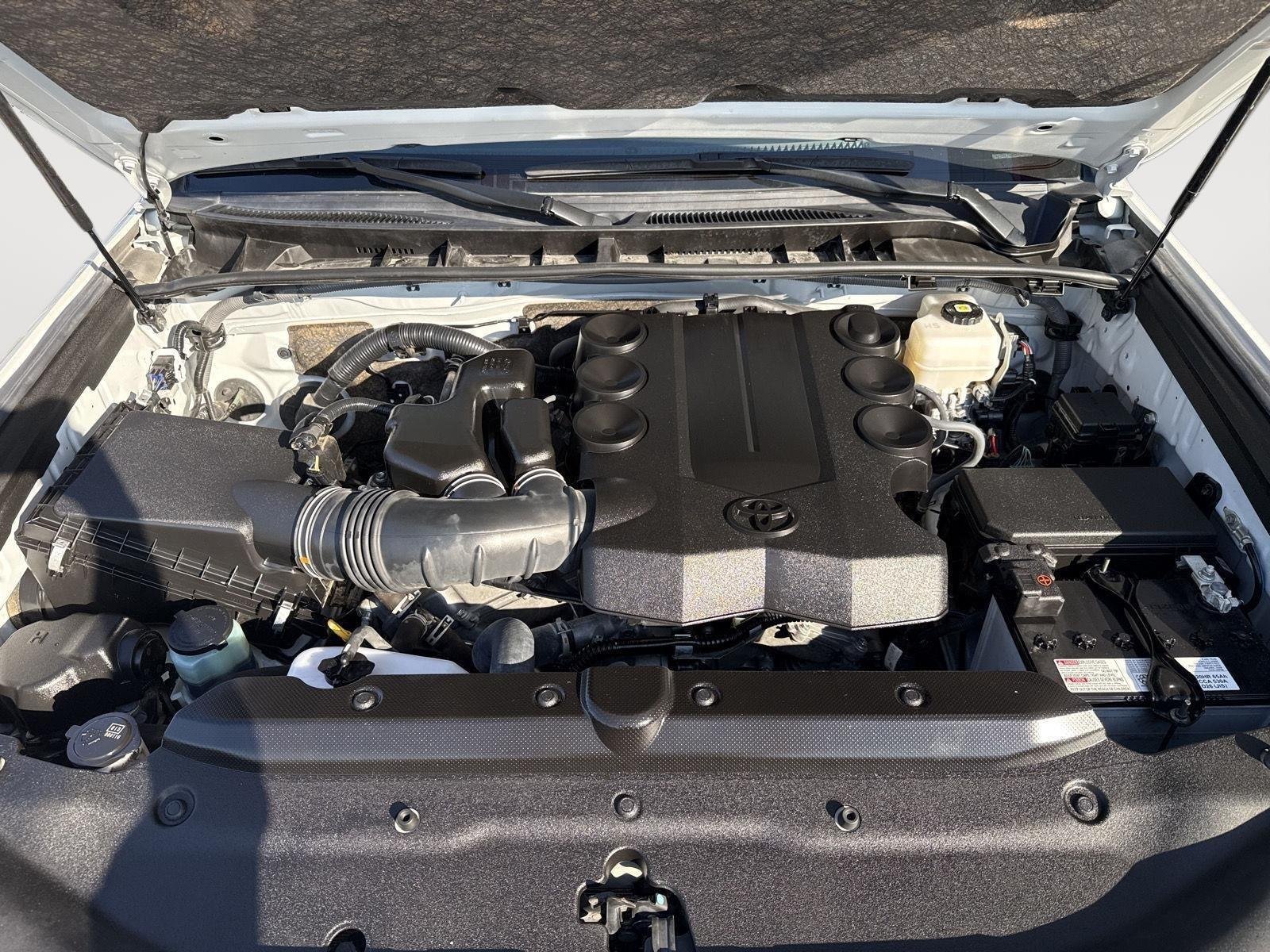 Certified Used 2024 Wind Chill Pearl Toyota Limited image 9