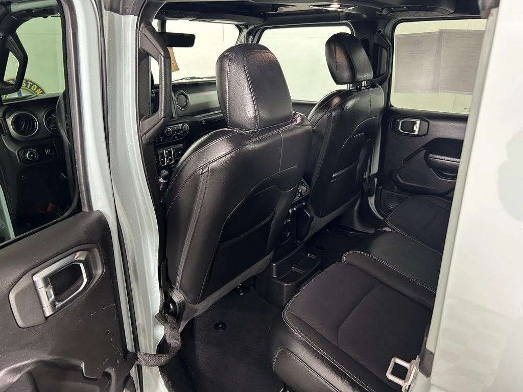 Used 2023 Gray Jeep  image 14