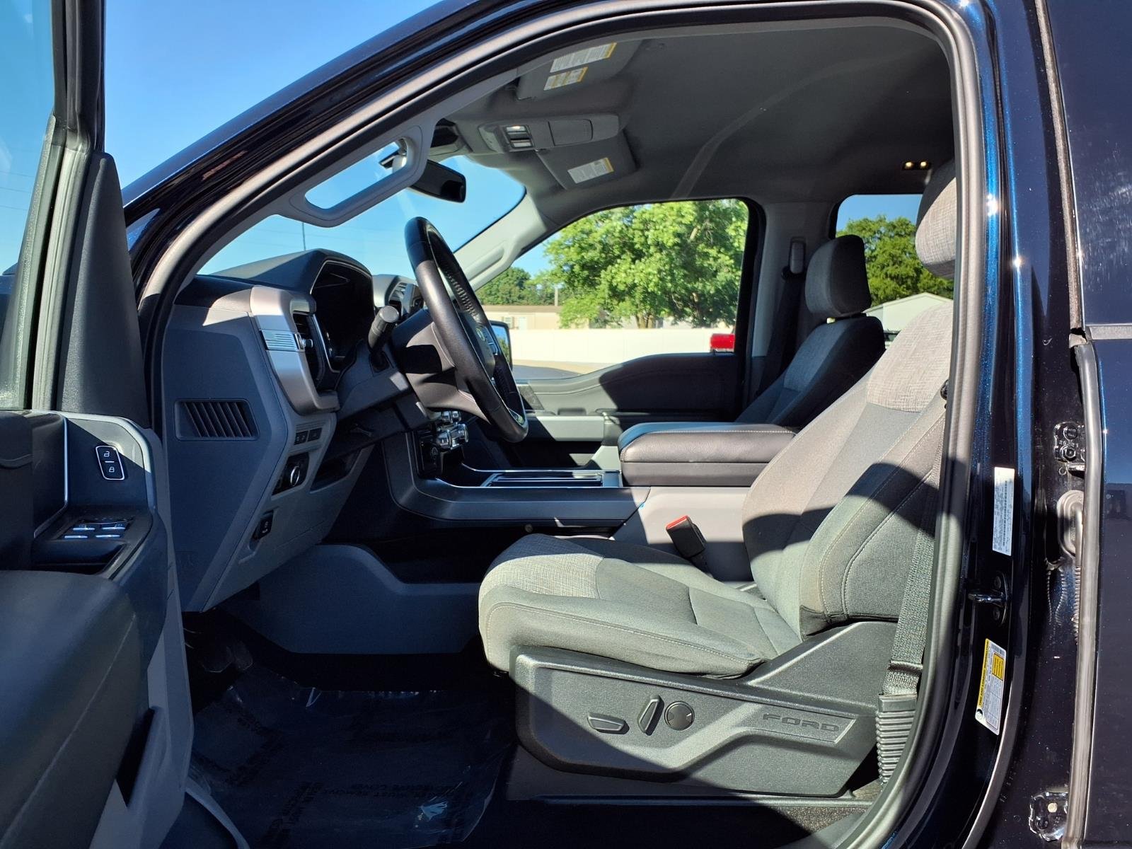 Used 2022 Blue Ford XLT image 21