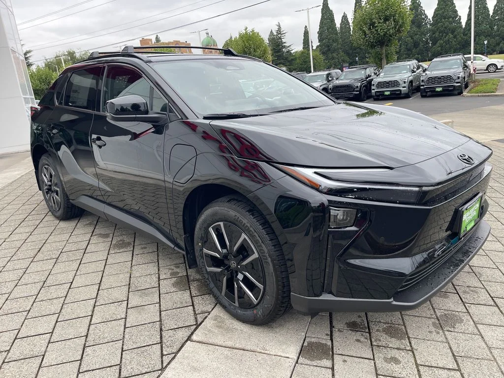 New 2026 Midnight Black Metallic Toyota XLE image 7