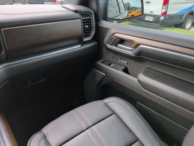 Used 2024 Black Chevrolet High Country image 17