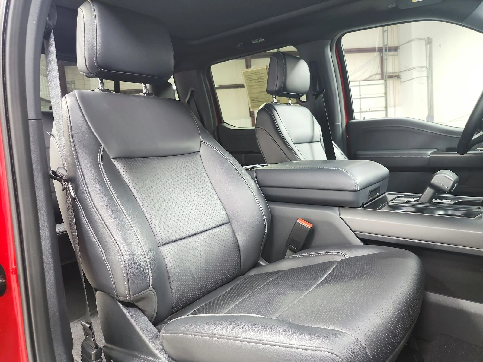 Used 2025 Red Ford Lariat image 47