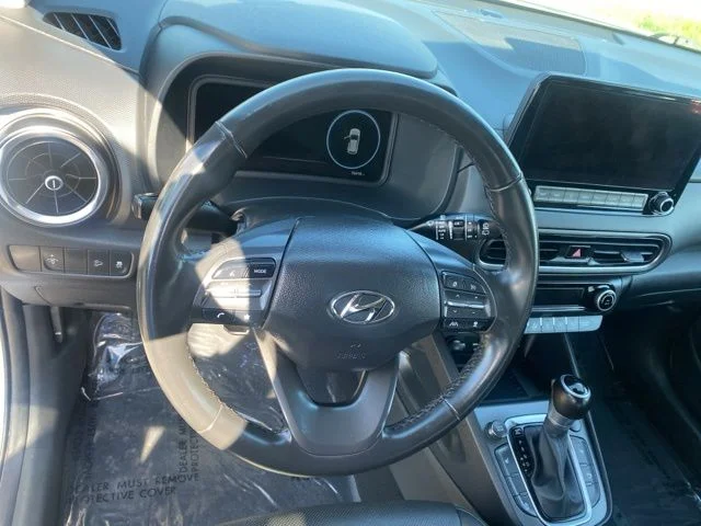 Used 2022 White Hyundai Limited image 12