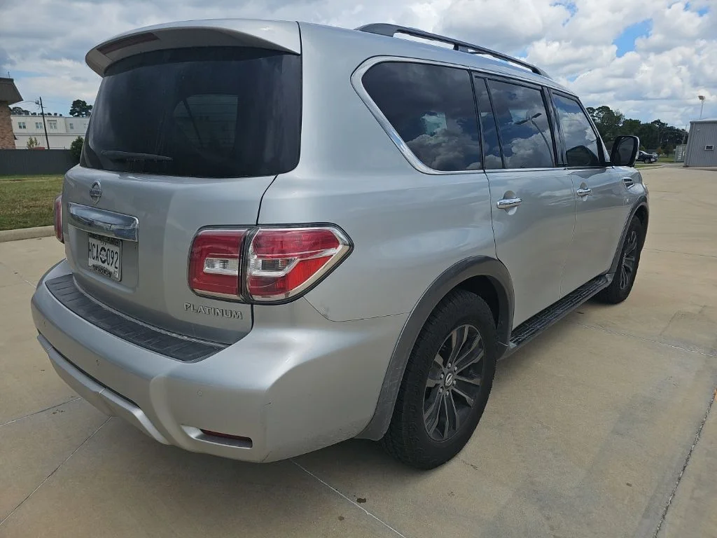 Used 2017 Silver Nissan Platinum image 7