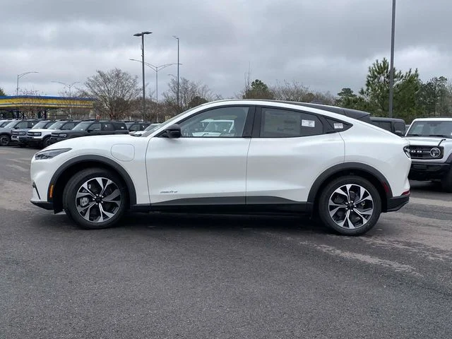 New 2026 White Ford Select image 18