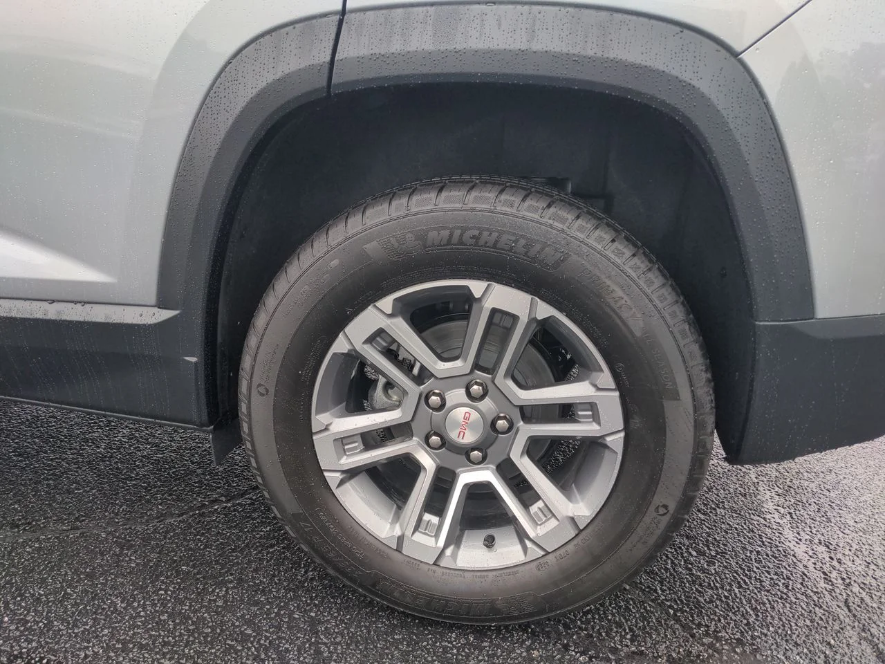 New 2026 Sterling Metallic GMC Elevation image 33