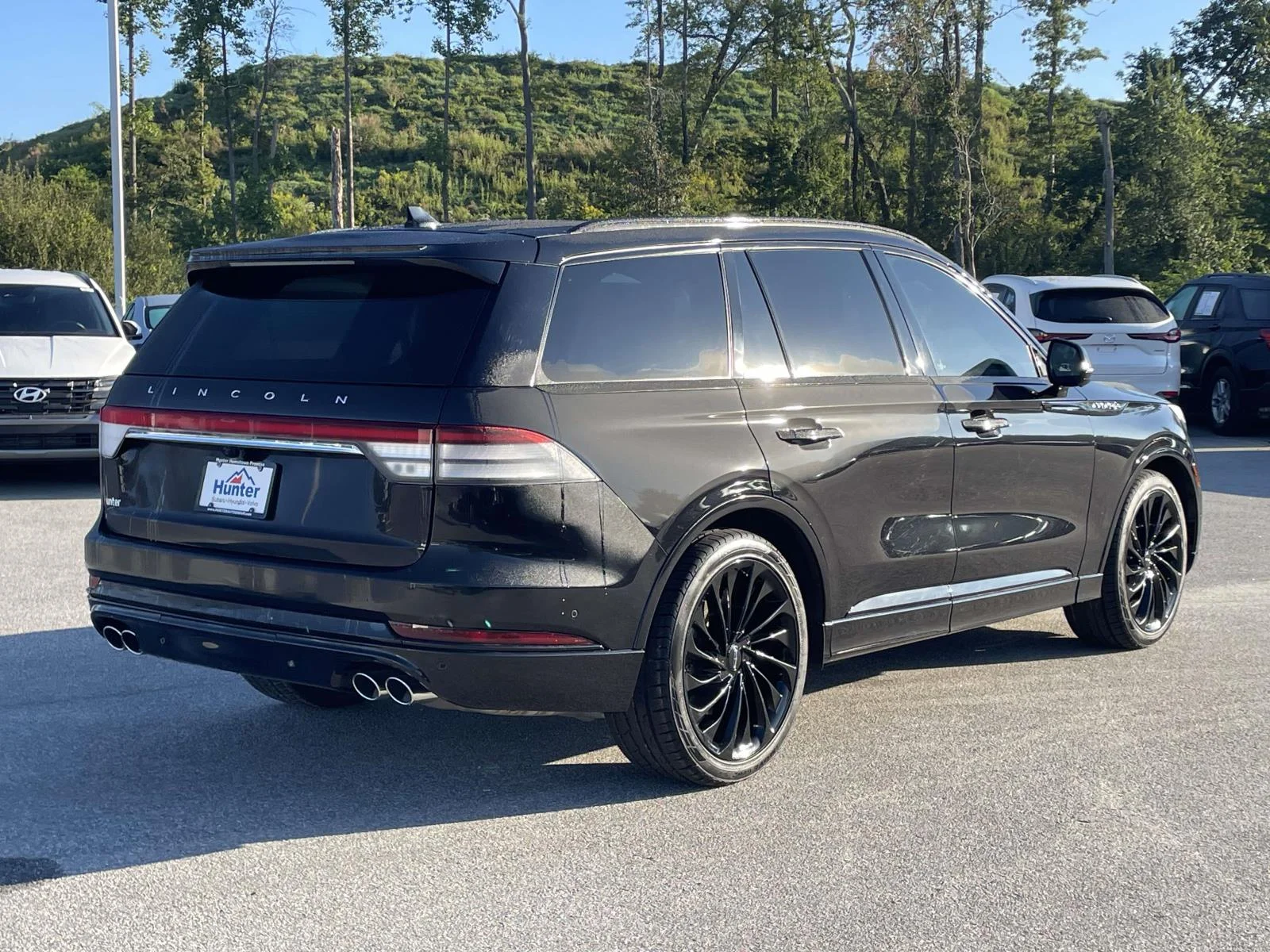 Used 2022 Infinite Black Metallic Clearcoat Lincoln Reserve image 29
