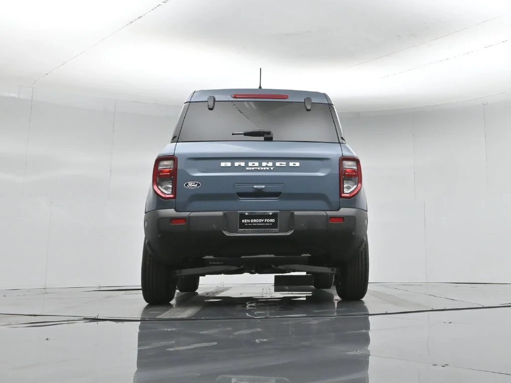 New 2026 Azure Gray Metallic Tri-Coat Ford Big Bend image 43