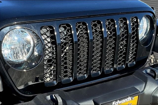 Used 2022 Black Jeep Altitude image 34