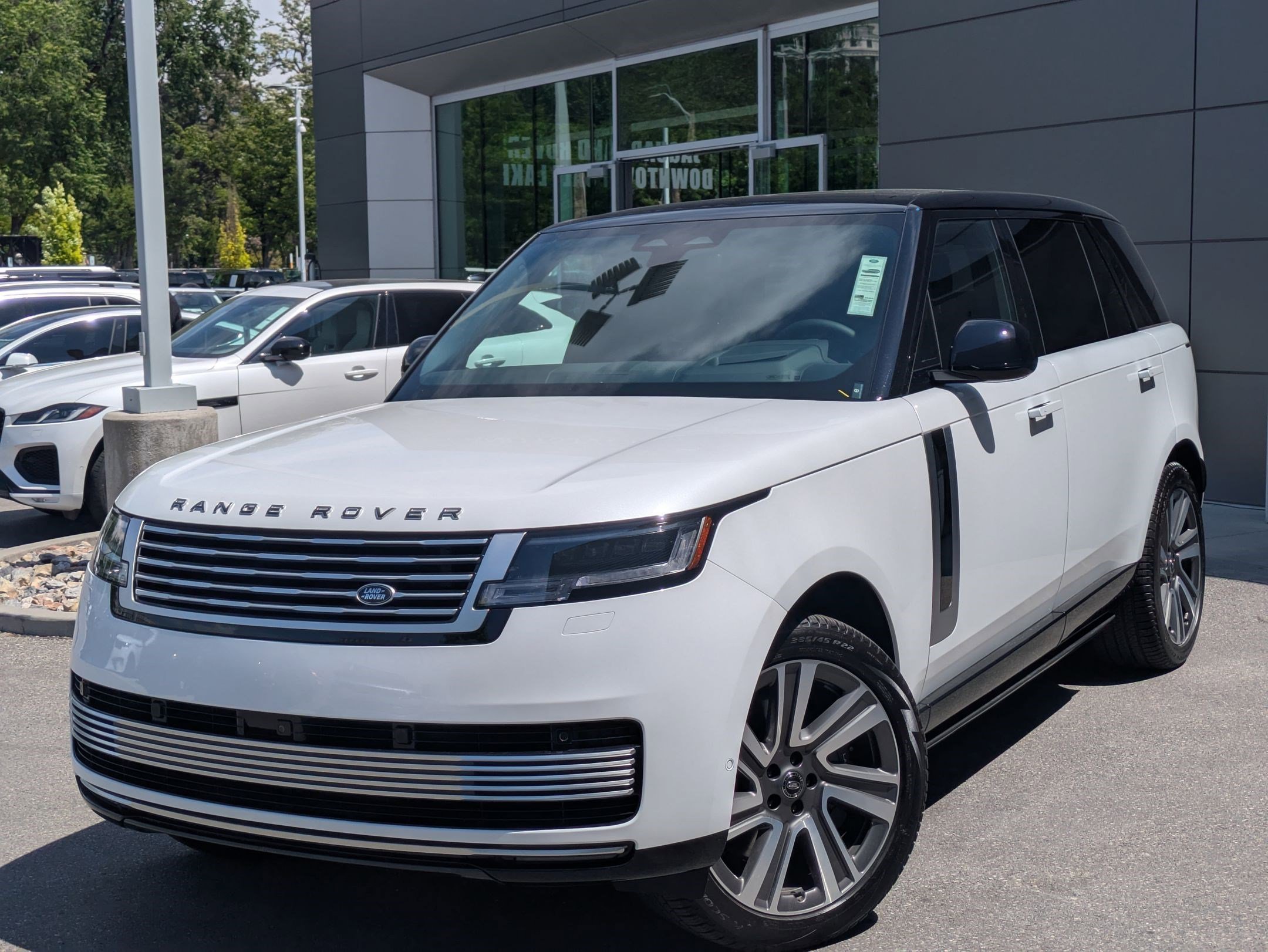 New 2025 Ostuni Pearl White Land Rover SV image 1