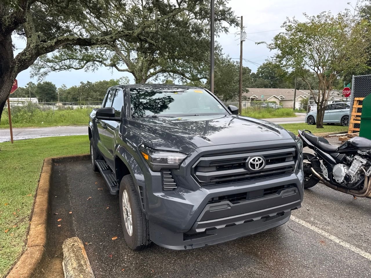 Used 2025  Toyota SR image 3