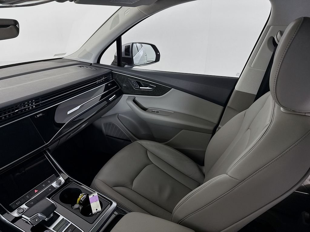 Used 2021  Audi 45 Premium Plus image 23