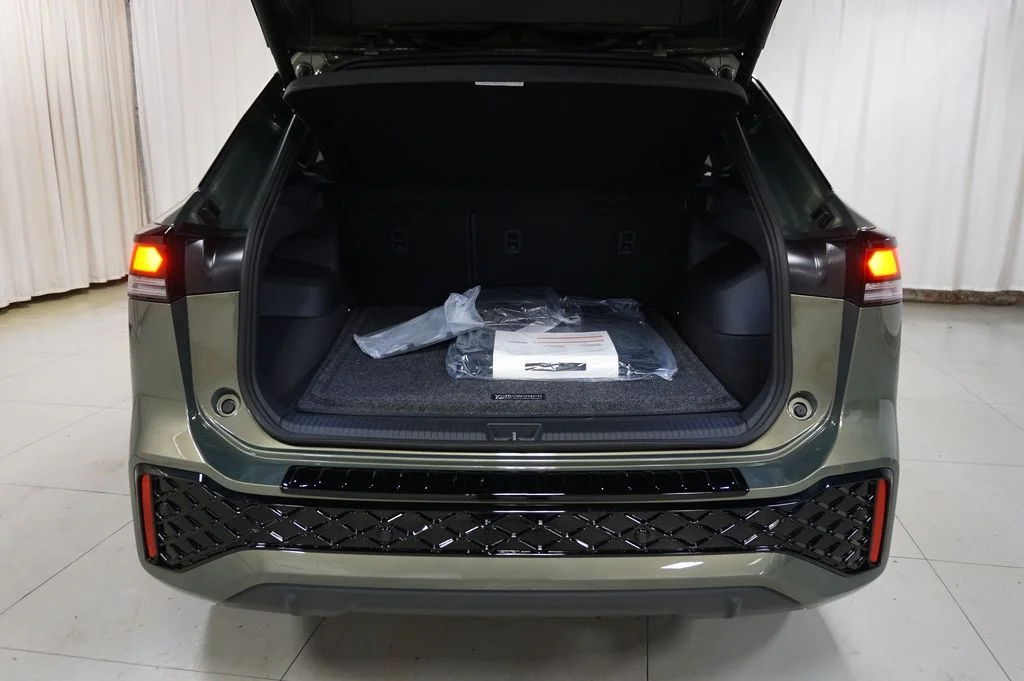 New 2026 Avocado Green w/Deep Black Roof Volkswagen 2.0T SE R-Line Black image 27