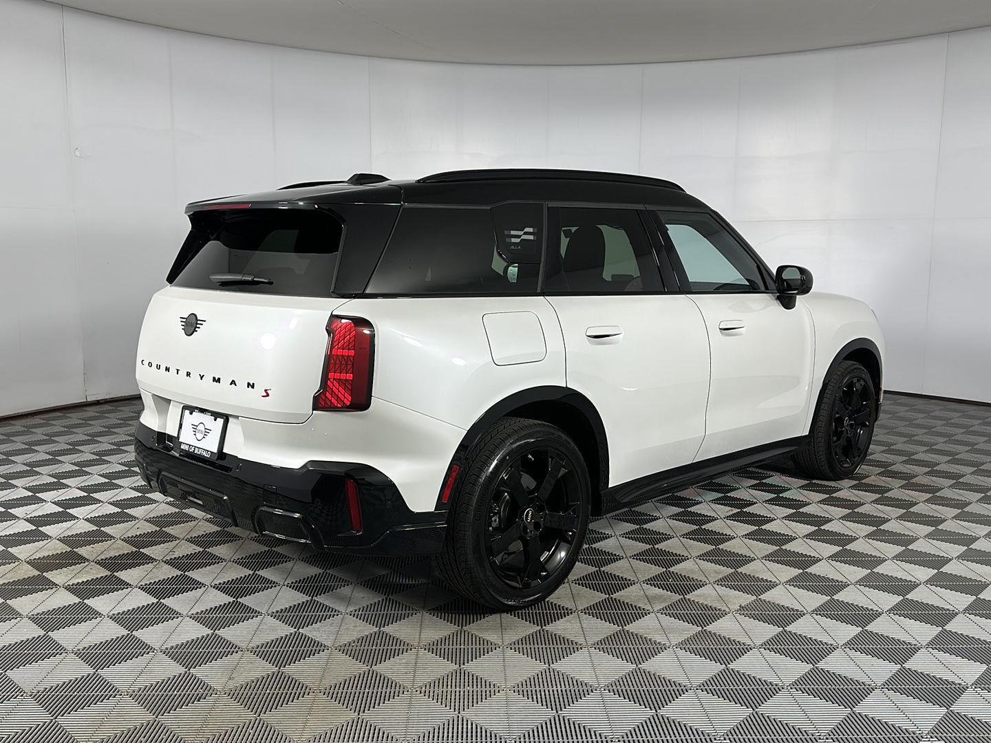 Used 2027 Nanuq White Metallic MINI S image 26